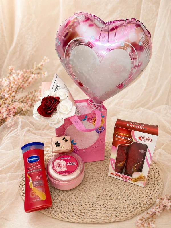 Bolsa de regalo con globo y ramo de rosas's foto | SOUVENIR |  BizneCubano